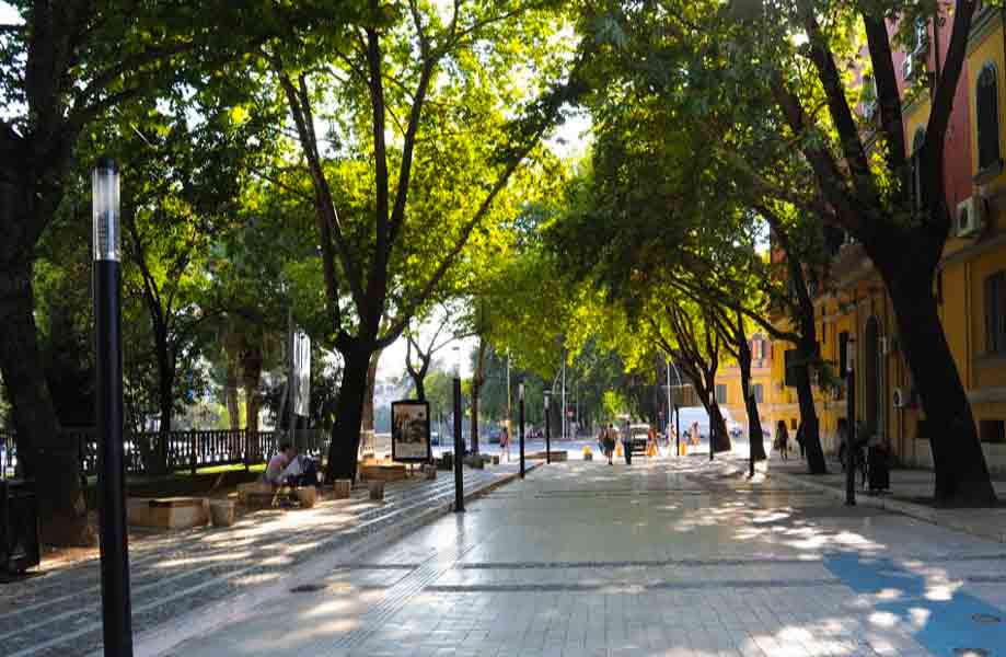 خیابان مراد توپتانی آلبانی